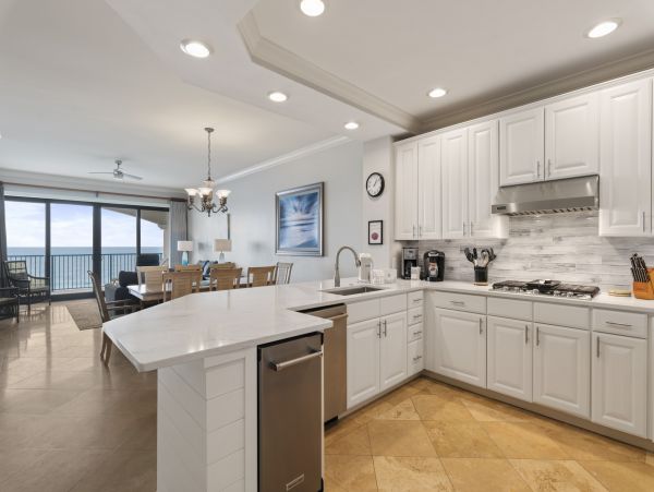 Luxury 4 Bedroom On Beach Vacation Rental in Destin