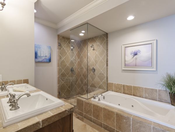 Luxury 4 Bedroom On Beach Vacation Rental in Destin