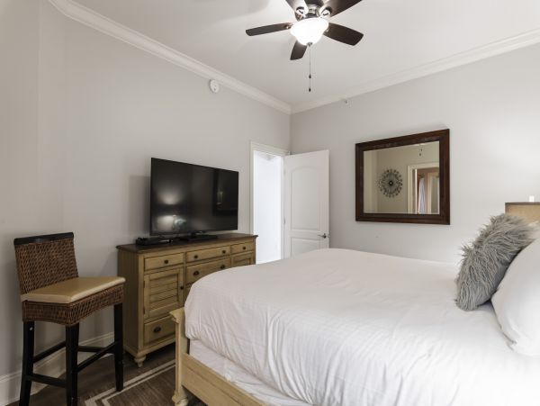 Luxury 4 Bedroom On Beach Vacation Rental in Destin