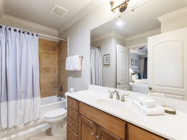 Luxury 4 Bedroom On Beach Vacation Rental in Destin