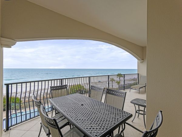 Luxury 4 Bedroom On Beach Vacation Rental in Destin