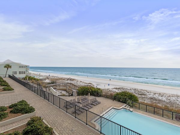 Luxury 4 Bedroom On Beach Vacation Rental in Destin