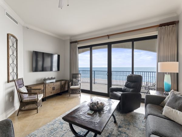 Luxury 4 Bedroom On Beach Vacation Rental in Destin