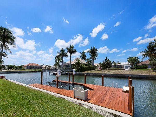Marco Island Vacation Home Upscale Interior Pool & Boat Dock