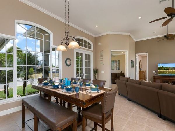 Marco Island Vacation Home Upscale Interior Pool & Boat Dock