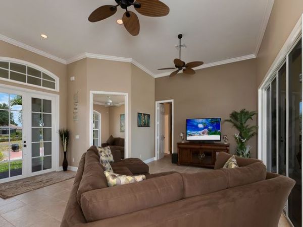 Marco Island Vacation Home Upscale Interior Pool & Boat Dock