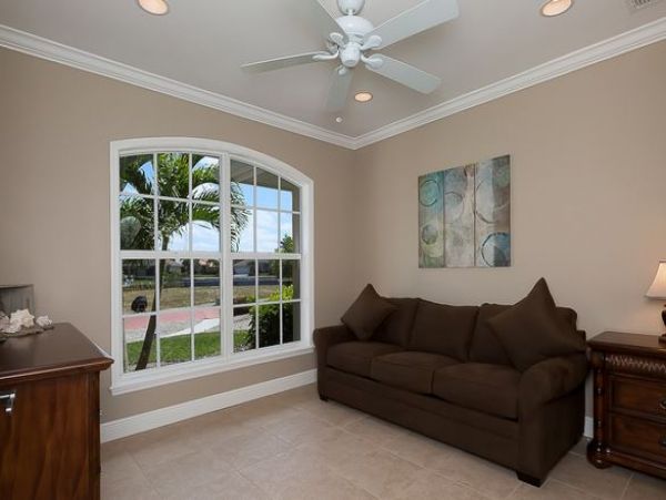 Marco Island Vacation Home Upscale Interior Pool & Boat Dock