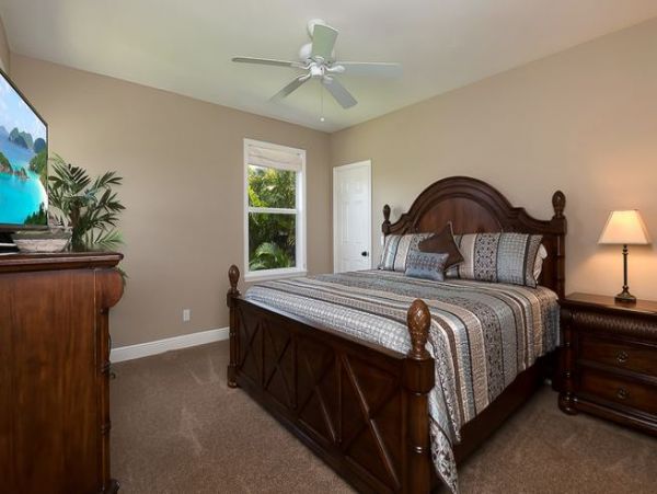 Marco Island Vacation Home Upscale Interior Pool & Boat Dock