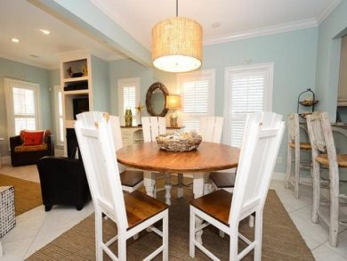 Dining area seats six Dining area seats six
