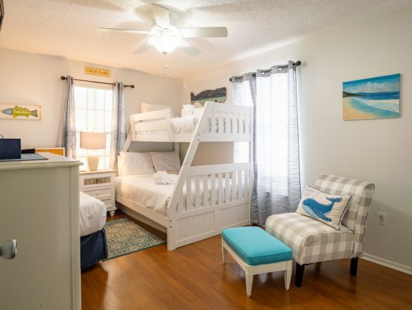Anna Maria Island 3 Bedroom Vacation Pool Home Sleeps 6