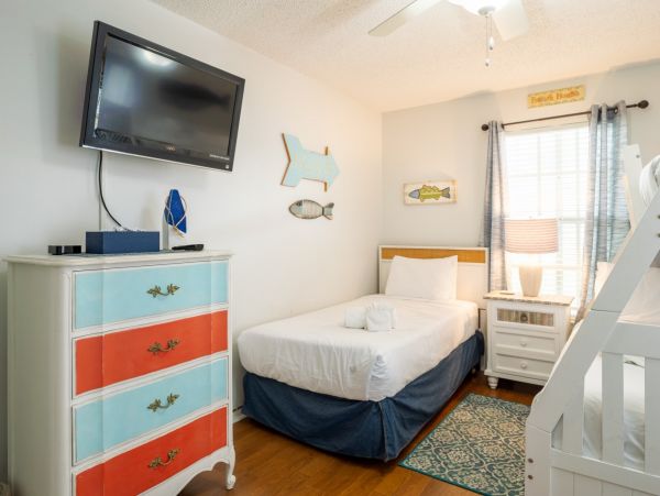 Anna Maria Island 3 Bedroom Vacation Pool Home Sleeps 6