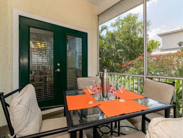 Anna Maria Vacation Accommodation Walk to Beach