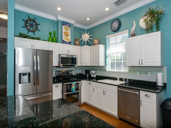 Anna Maria Vacation Accommodation Walk to Beach