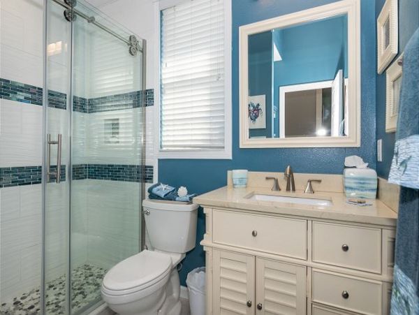 Anna Maria Vacation Accommodation Walk to Beach