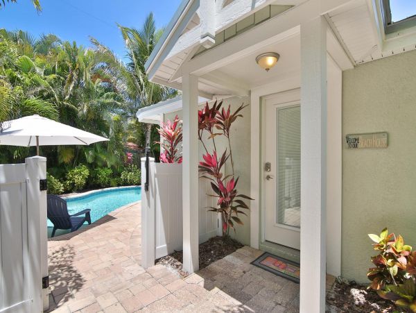 Holmes Beach Vacation Home Private Pool Short Walk To Beach