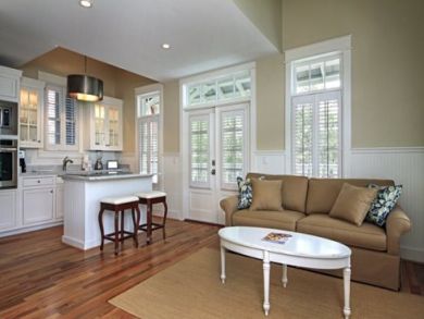 Carriage house