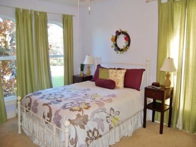 Bedroom 2 with queen bed Bedroom 2 with queen bed