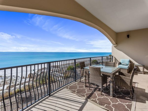 Four Bedroom Beachfront Condo Sleeps 10