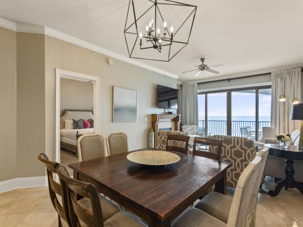 Destin 4 Bedroom Condo 300ft To The Sand! Gulf Views