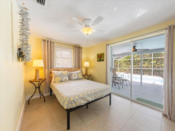 Tropical Retreat in Holmes Beach 3-Bedroom Vacation Home Canal View
