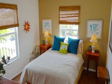 Bedroom 1 with queen bed Bedroom 1 with queen bed