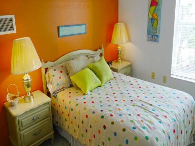 Bedroom 2 with full bed Bedroom 2 with full bed