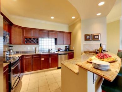 Destin Vacation Condo Sleeps Eight Guests.