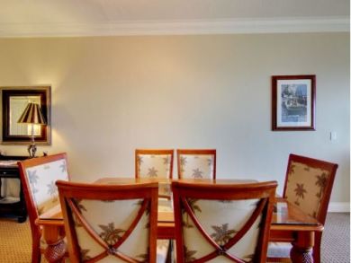 Destin Vacation Condo Sleeps Eight Guests.