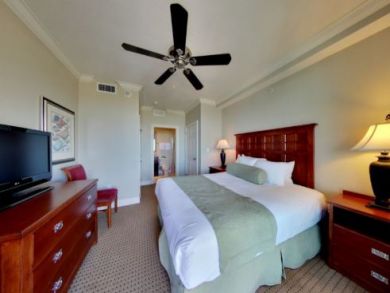 Destin Vacation Condo Sleeps Ten Guests