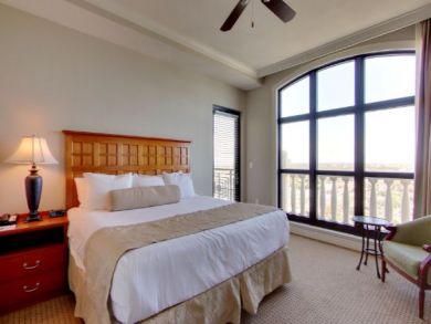 Destin Bay Front Vacation Condo, 3 Bedrooms Sleeps 8