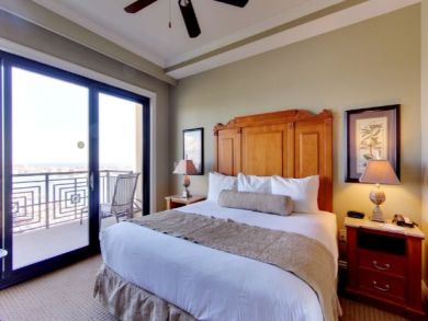 Destin Bay Front Vacation Condo, 3 Bedrooms Sleeps 8