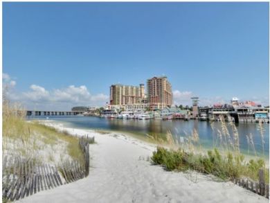 Destin Bay Front Vacation Condo, 3 Bedrooms Sleeps 8