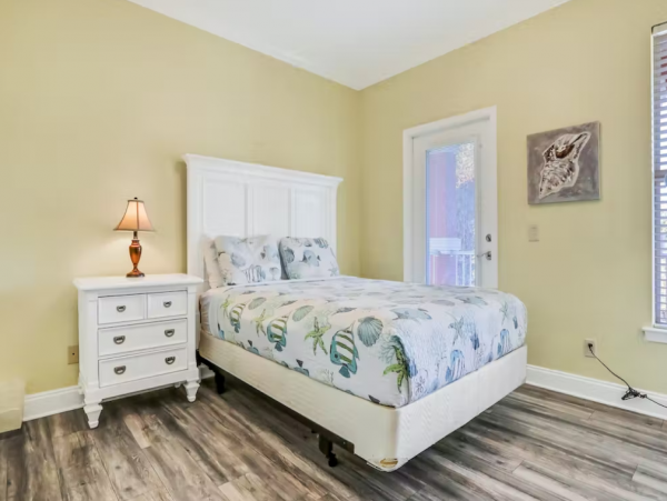 Beautiful Destin Six Bedroom Vacation Home