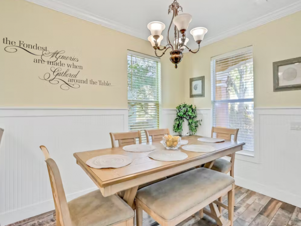 Beautiful Destin Six Bedroom Vacation Home