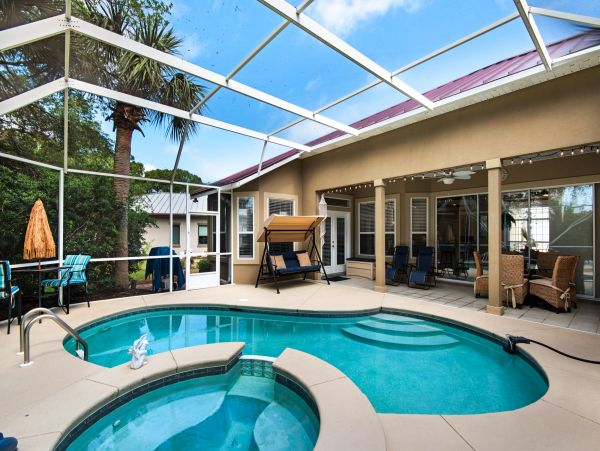 Destin 3 Bedroom Vacation Home with Private Pool & Spa