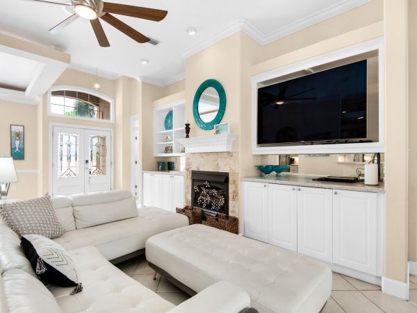 Destin 3 Bedroom Vacation Home with Private Pool & Spa