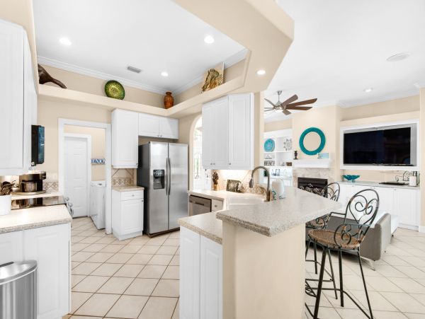 Destin 3 Bedroom Vacation Home with Private Pool & Spa
