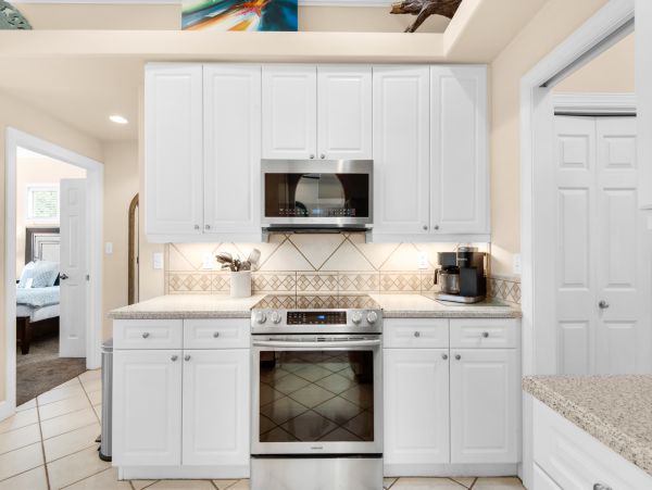 Destin 3 Bedroom Vacation Home with Private Pool & Spa