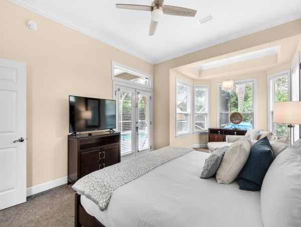 Destin 3 Bedroom Vacation Home with Private Pool & Spa