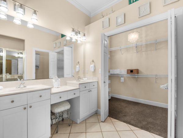 Destin 3 Bedroom Vacation Home with Private Pool & Spa