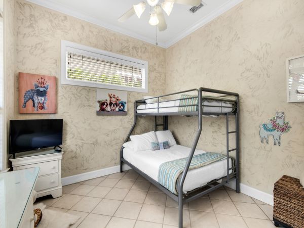 Destin 3 Bedroom Vacation Home with Private Pool & Spa