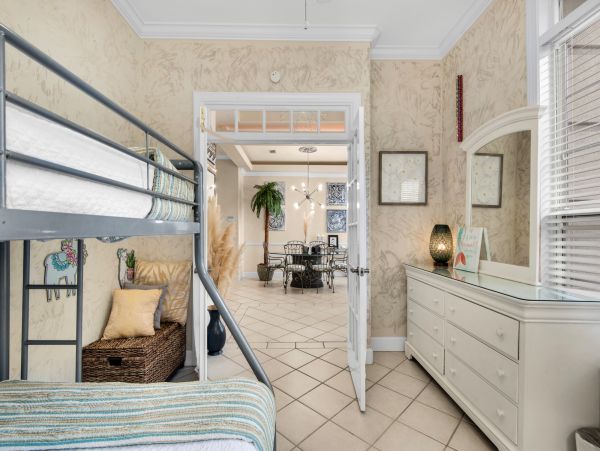 Destin 3 Bedroom Vacation Home with Private Pool & Spa