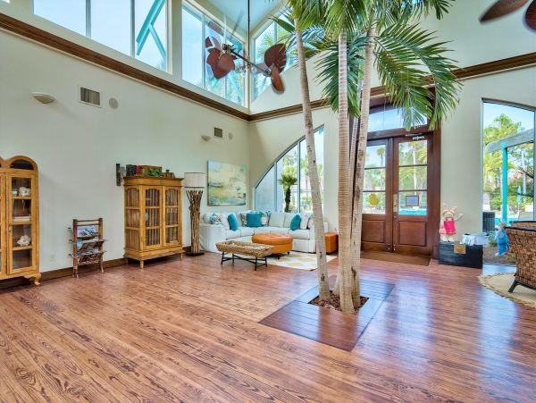 Destin 3 Bedroom Vacation Home with Private Pool & Spa