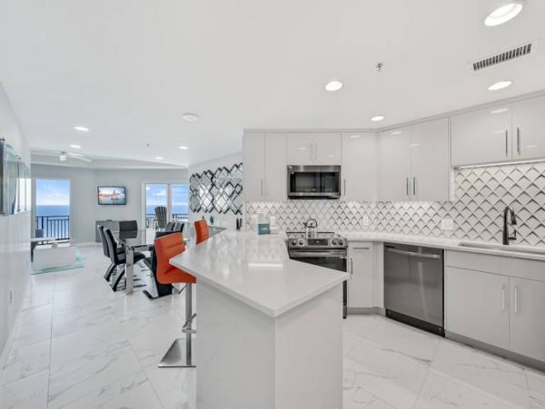 Miramar Beach 3 Bedroom Vacation Chic Modern Condo