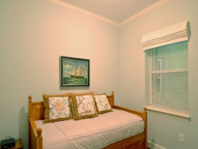 Bedroom 3 with twin bed Bedroom 3 with twin bed
