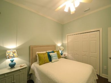 Bedroom 2 with queen bed Bedroom 2 with queen bed