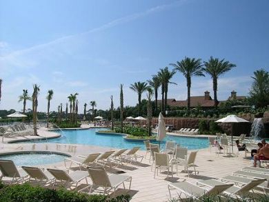Poolside lounging & dining area
