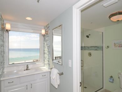 Master bathroom with walk-in shower Master bathroom with walk-in shower