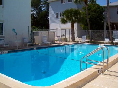 Close to beach rental condo with shared pool in Bradenton Beach, Florida