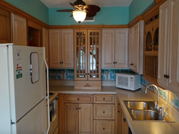 One Bedroom Condo Sleeps Four Guests Beachside